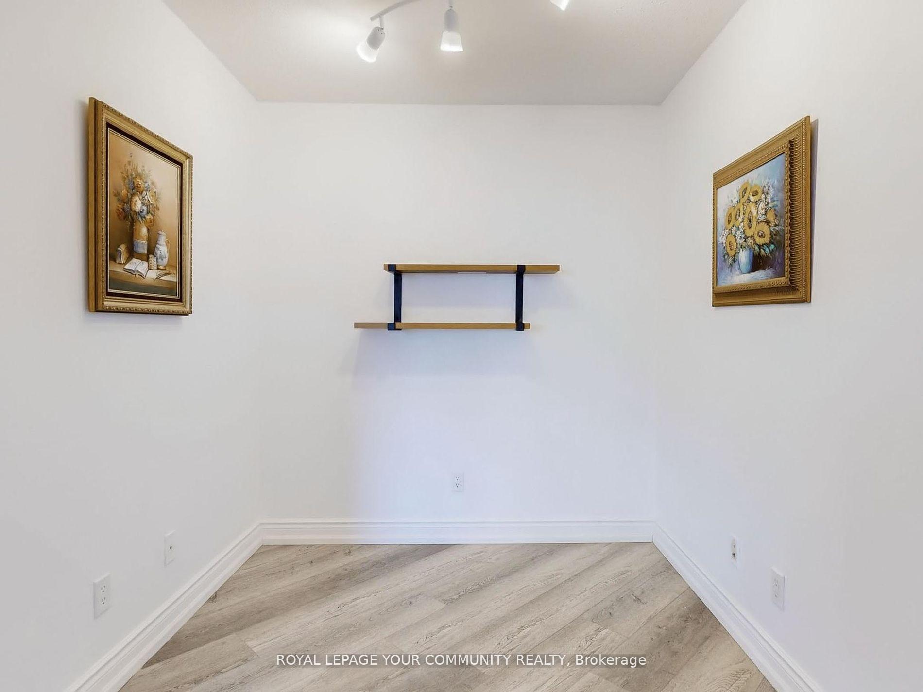 2 Bedrooms Condo at 15 Northtown,  Toronto For sale
