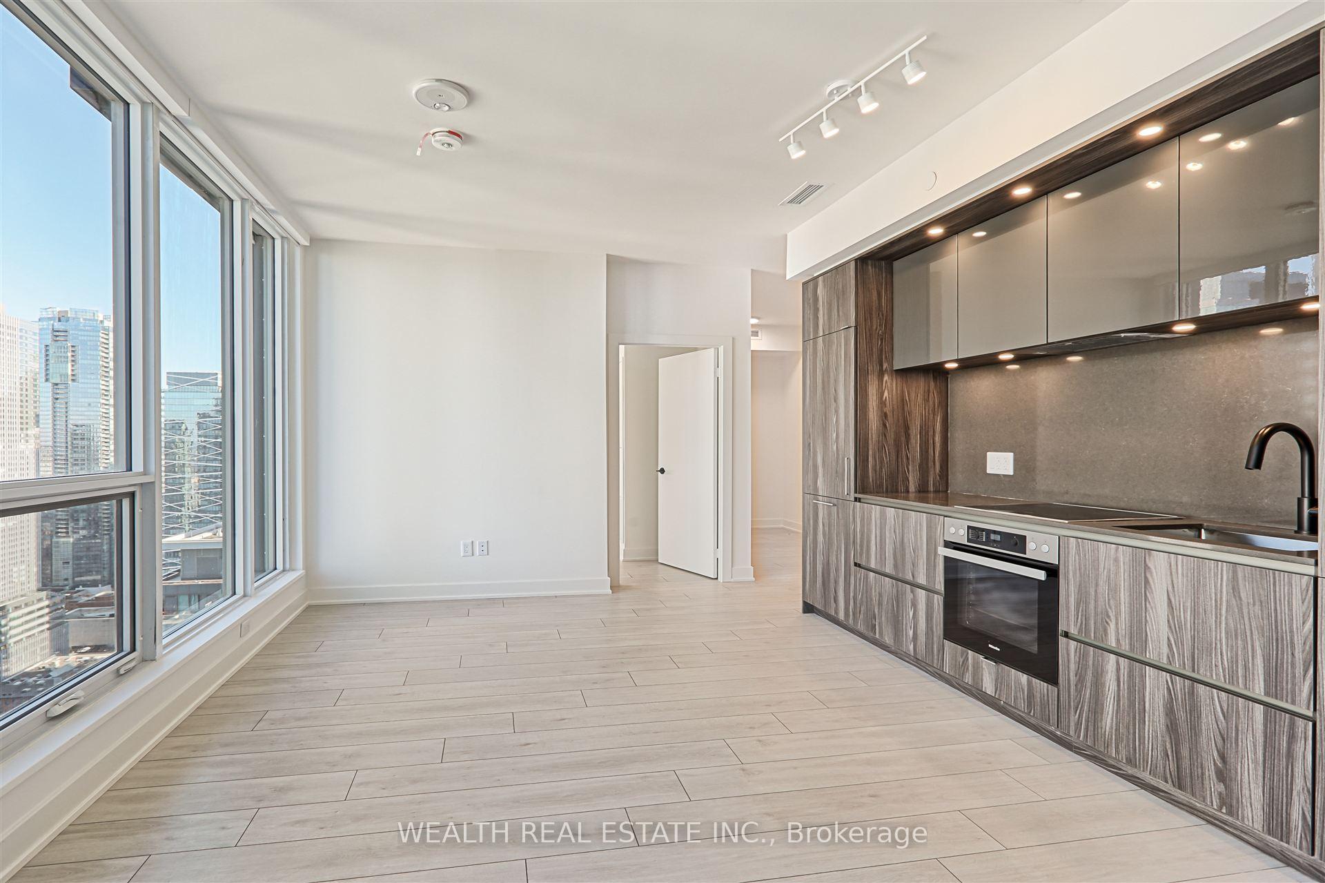 3 Bedrooms Condo at 35 Mercer,  Toronto For sale
