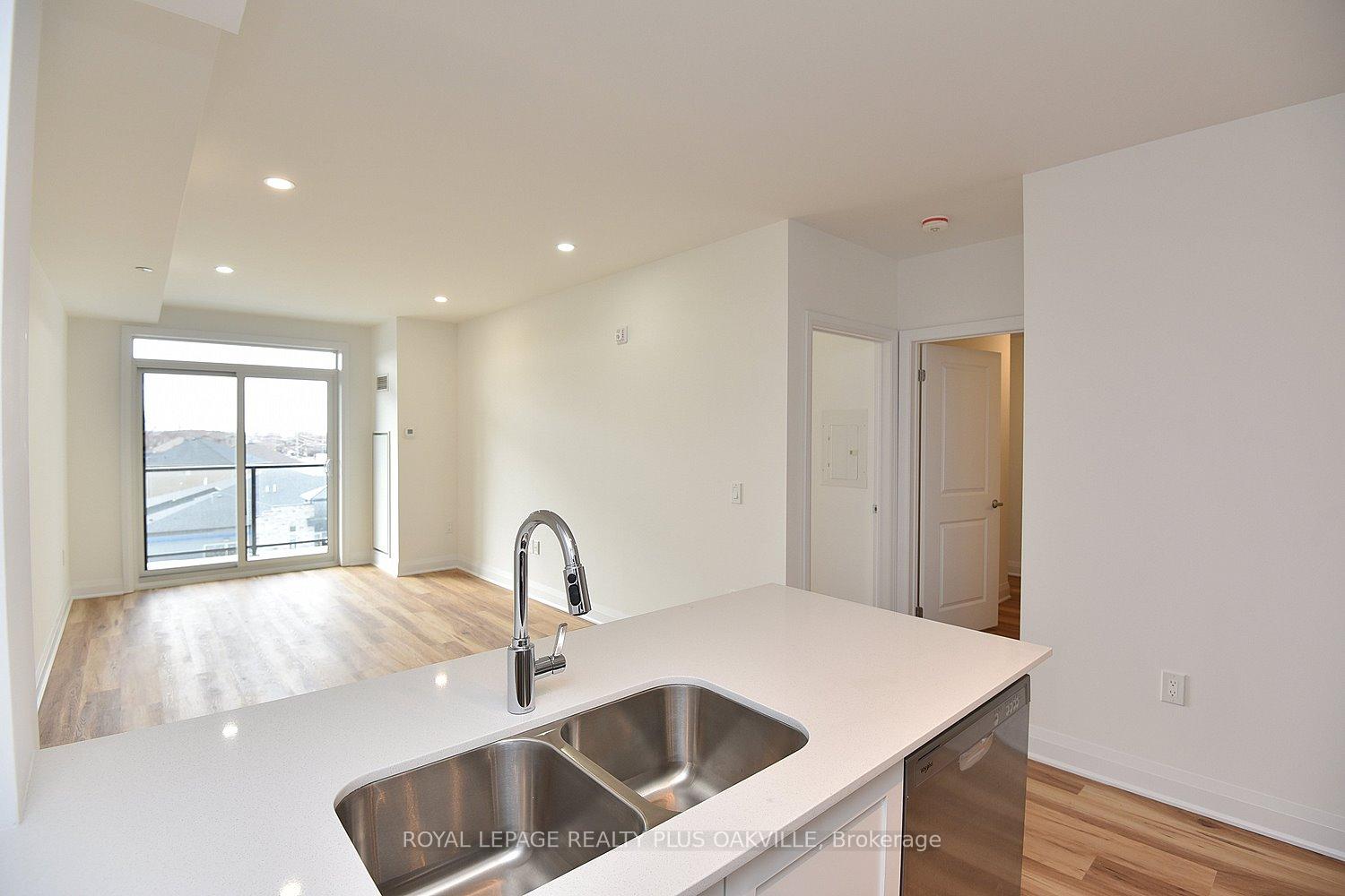 1 Bedroom Condo at 1936 Rymal, Hamilton For sale