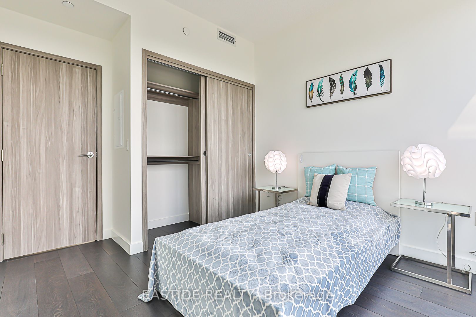 85 Mcmahon Drive, #1102