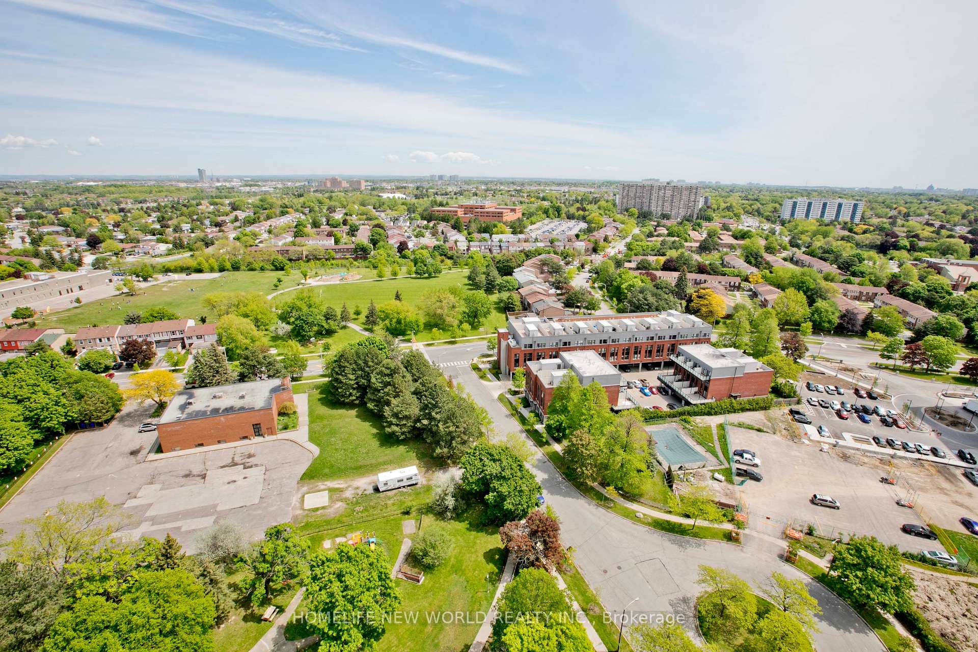 3 Bedrooms Condo at 100 Echo, Toronto For sale