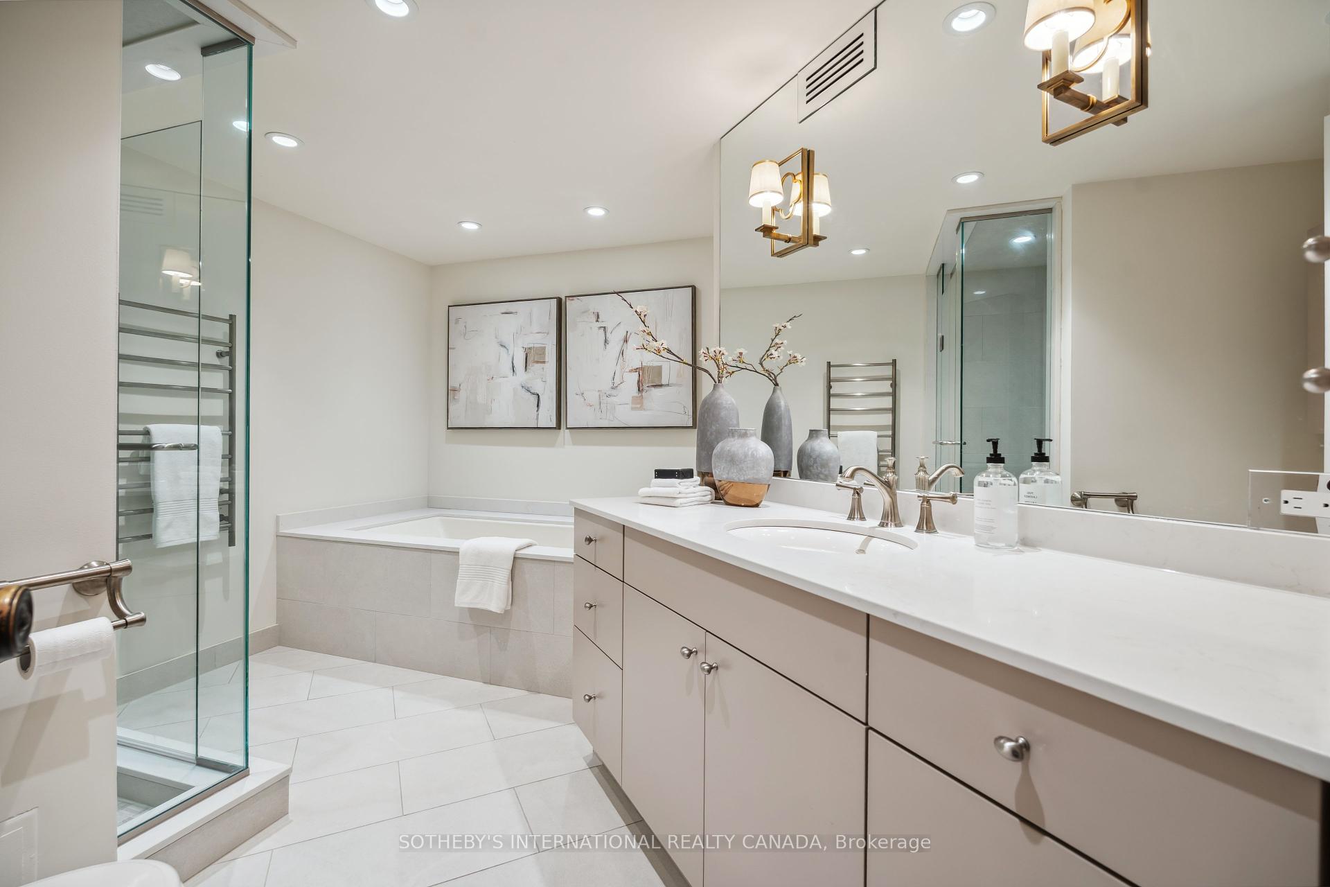 3 Bedrooms Condo at 3900 Yonge, Toronto For sale