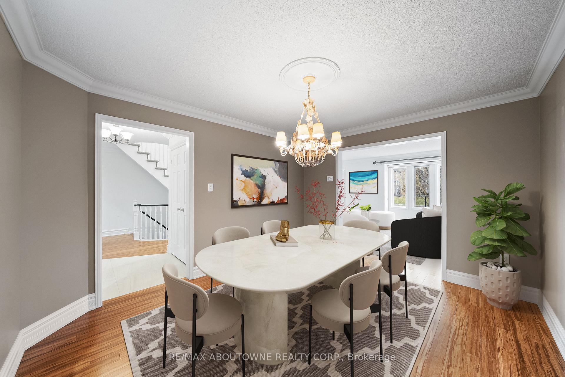 3 Bedrooms Condo at 2165 Country Club,  Burlington For sale