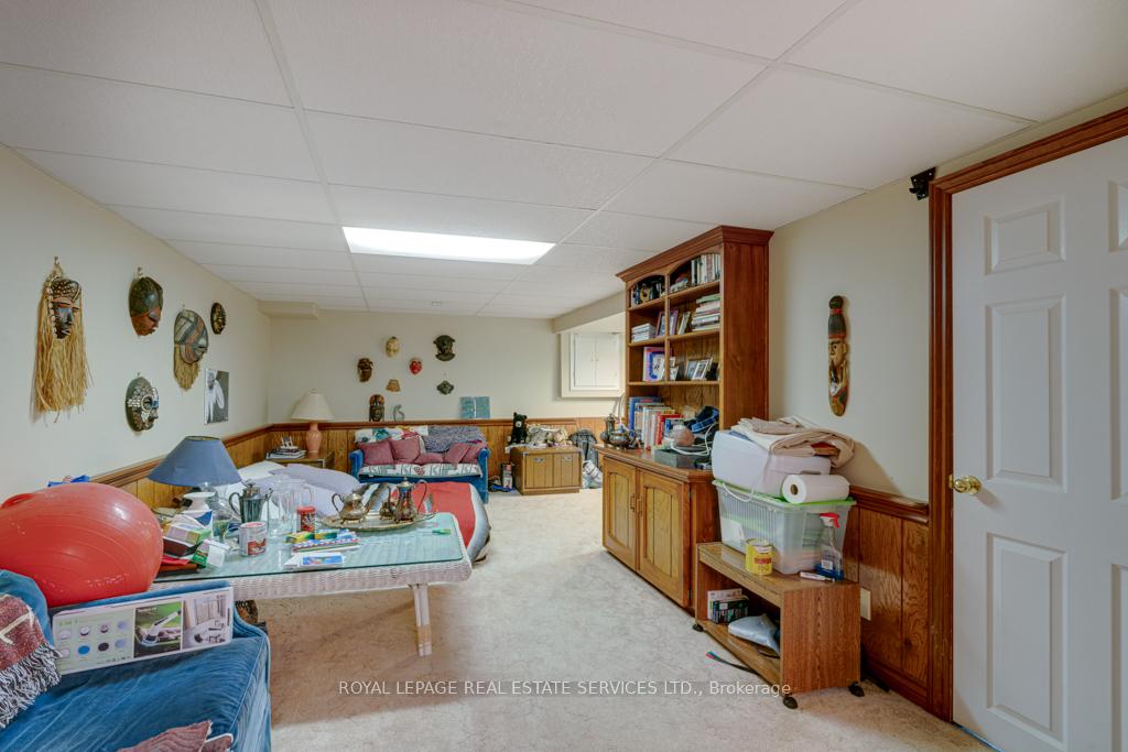4 Bedrooms Condo at 584 Forestwood, Burlington For sale