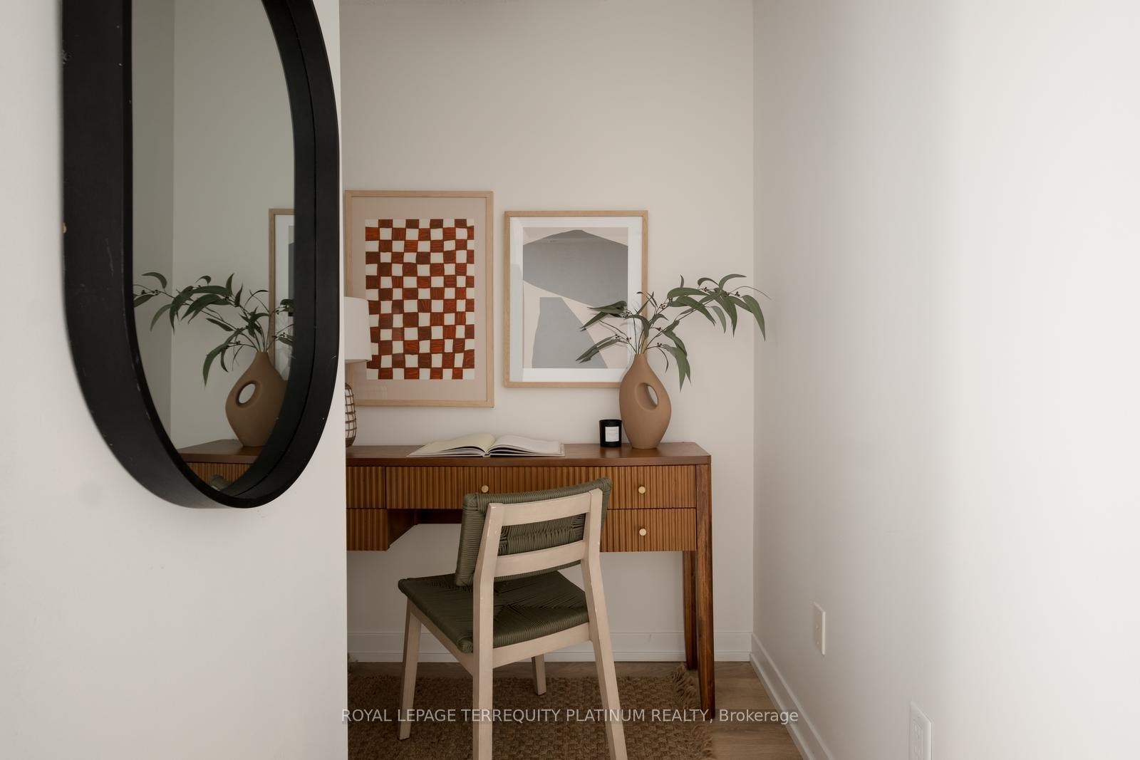 2 Bedrooms Condo at 1420 Dupont, Toronto For sale