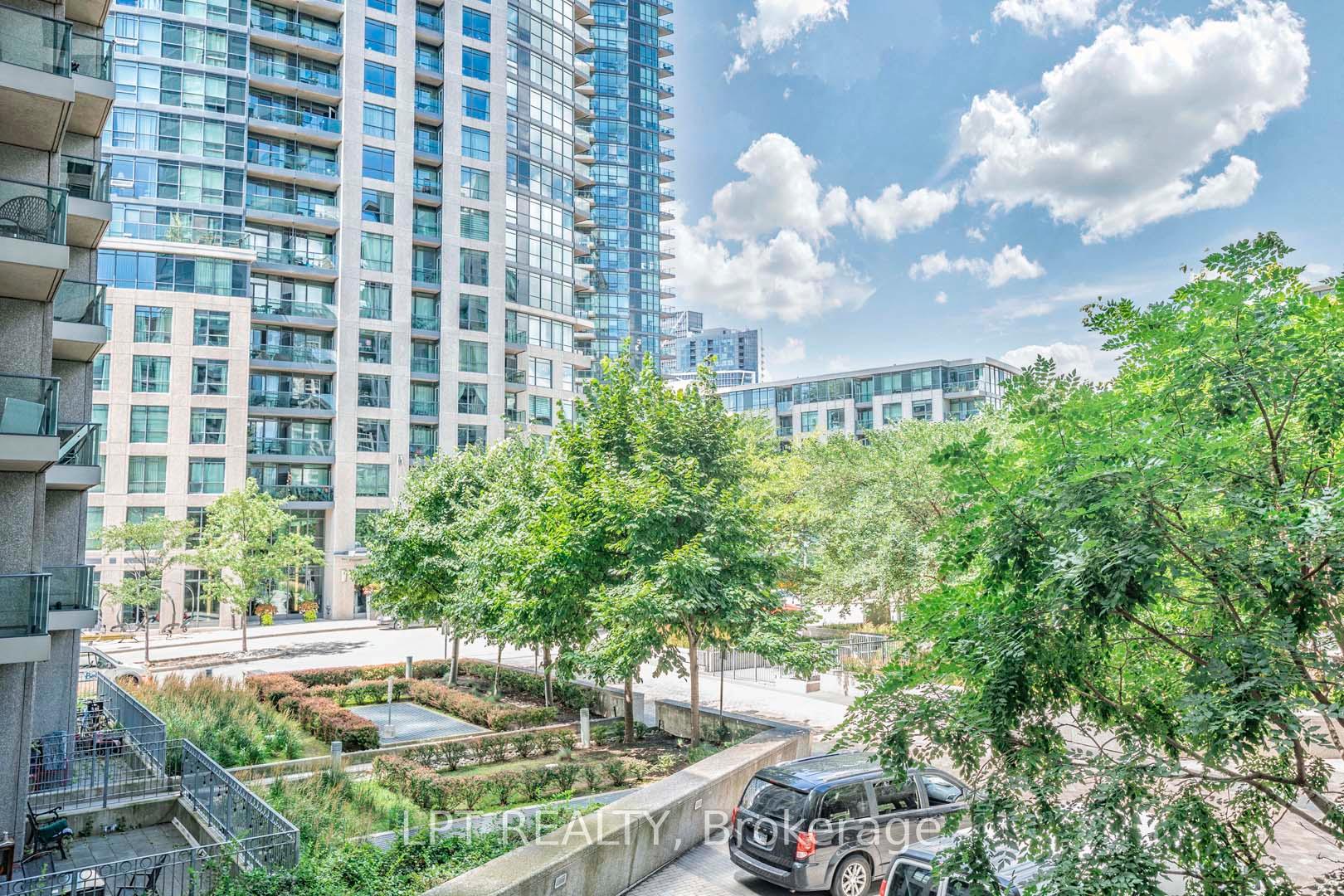 2 Bedrooms Condo at 215 Fort York, Toronto For sale