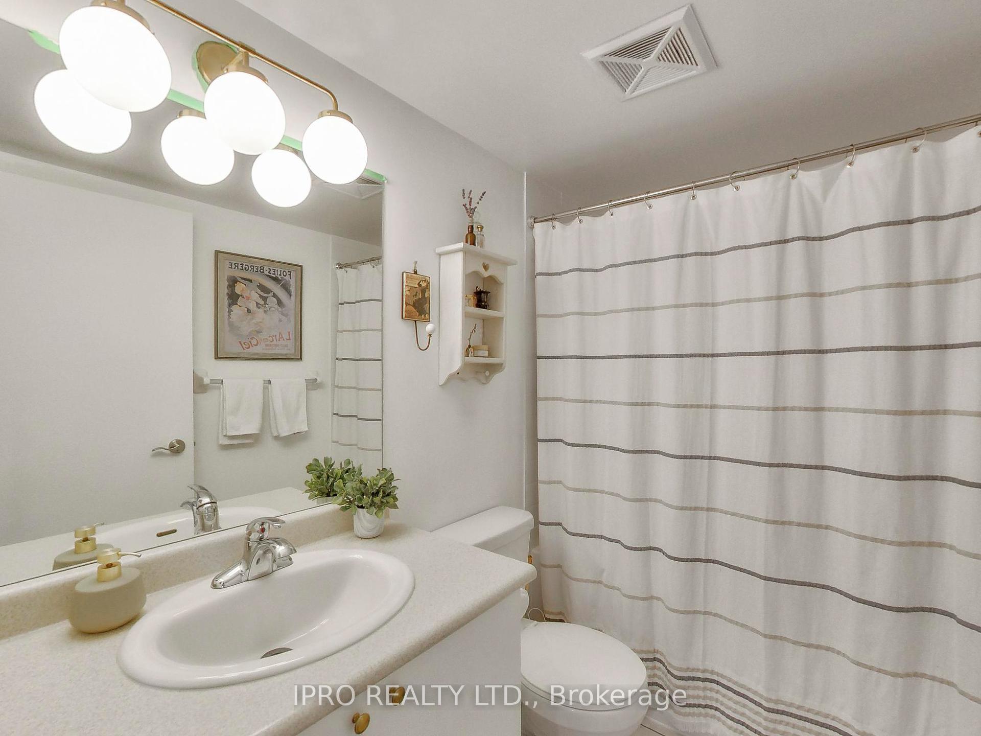 3 Bedrooms Condo at 60 Heintzman, Toronto For sale