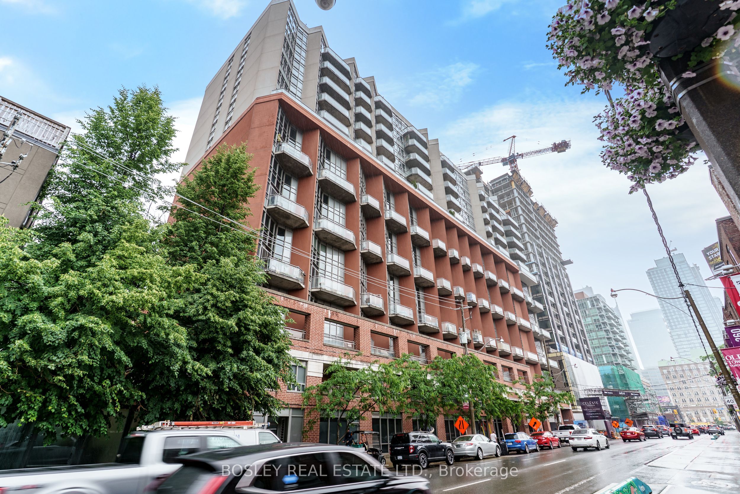 255 Richmond Street E, #818
