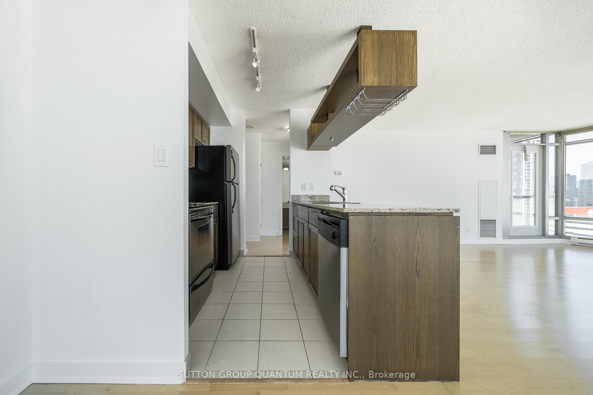 3 Bedrooms Condo at 81 Navy Wharf,  Toronto For sale