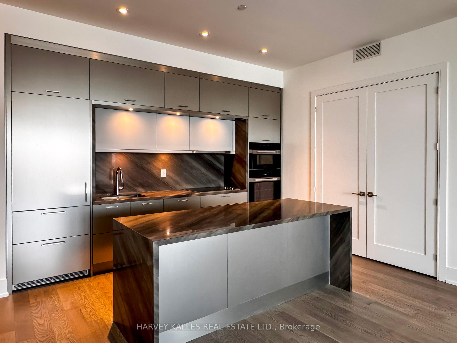 155 Merchants Wharf N/A 701