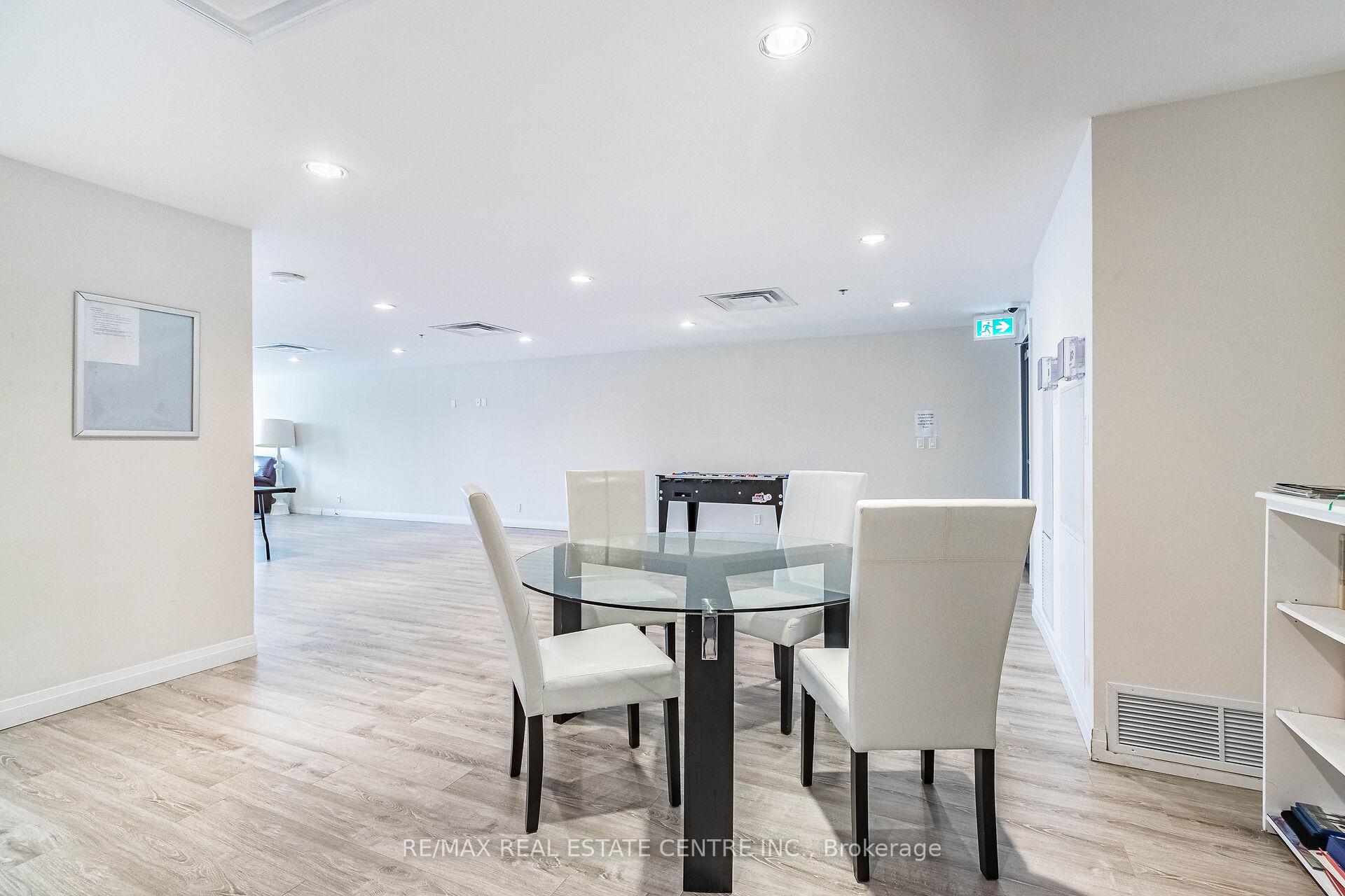 2 Bedrooms Condo at 22 East Haven,  Toronto For sale
