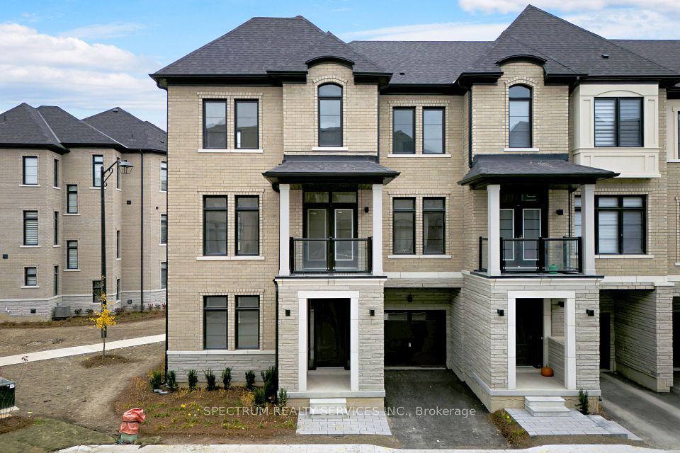 155 De La Roche Drive