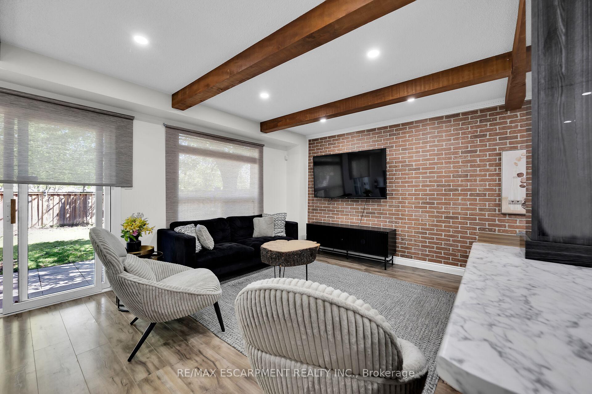 4 Bedrooms Condo at 134 Terni, Hamilton For sale
