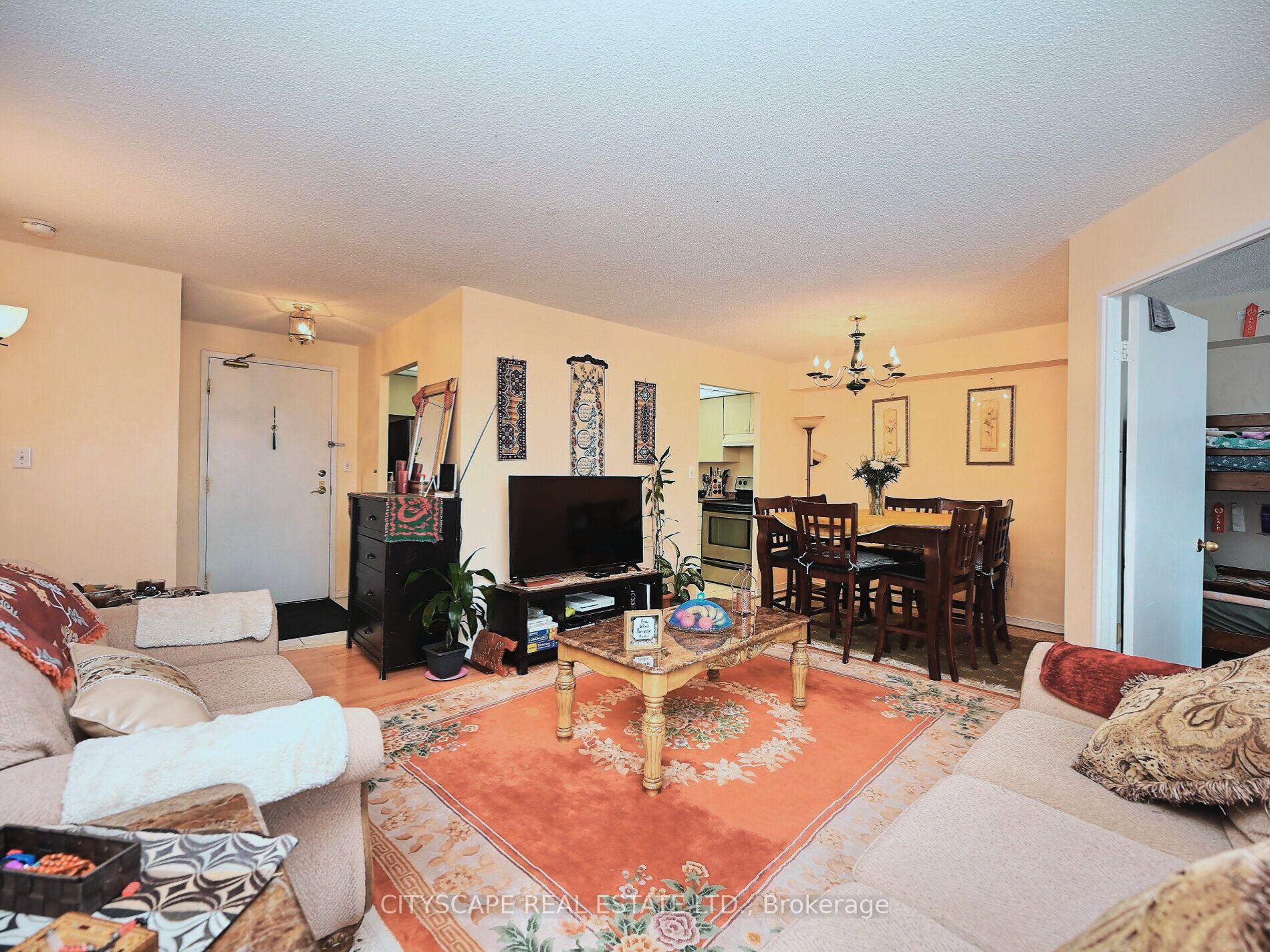 3 Bedrooms Condo at 145 Hillcrest,  Mississauga For sale
