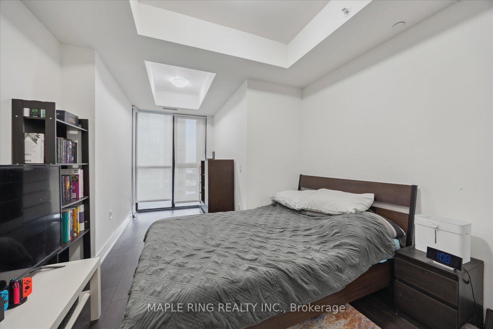 2 Bedrooms Condo at 2916 Highway 7, Vaughan For sale