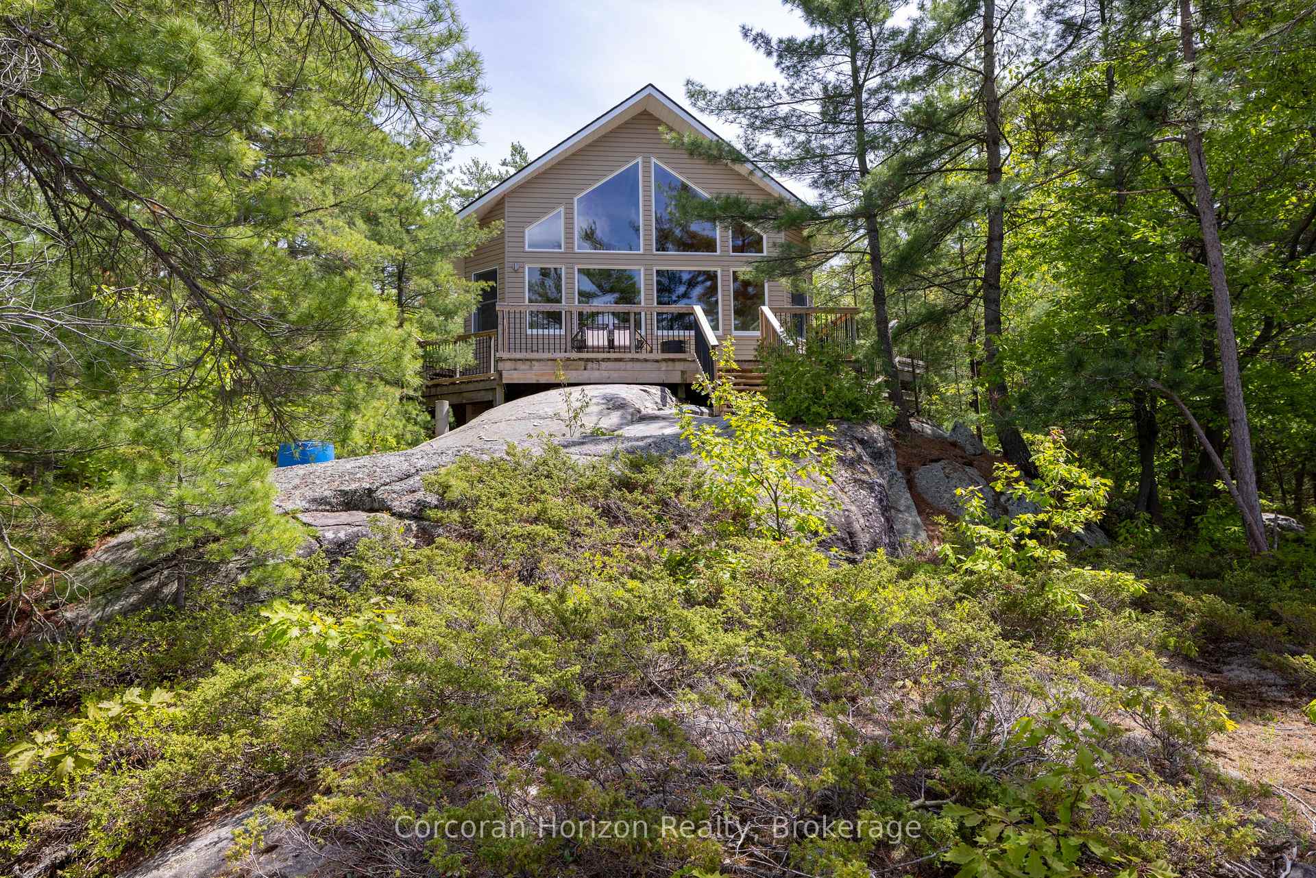 PT ISLAND 45 IN SIX MILE LAKE, Georgian Bay, ON L0K 1S0