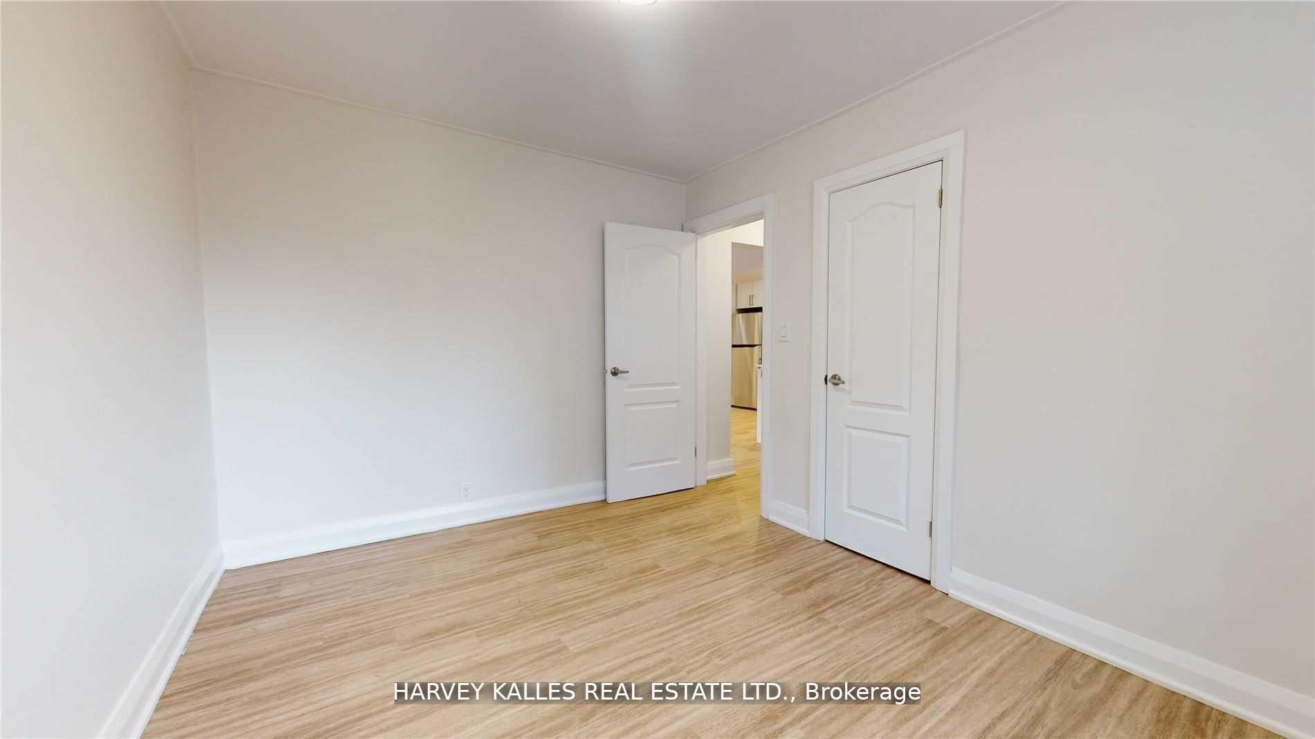 320 Lonsdale Road 2