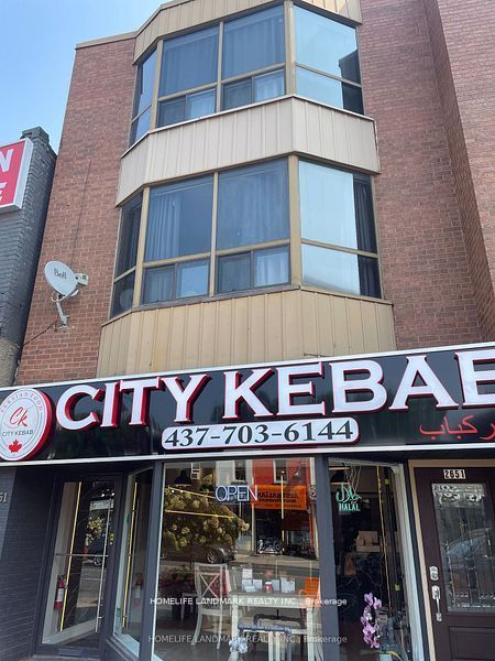 2651 Yonge