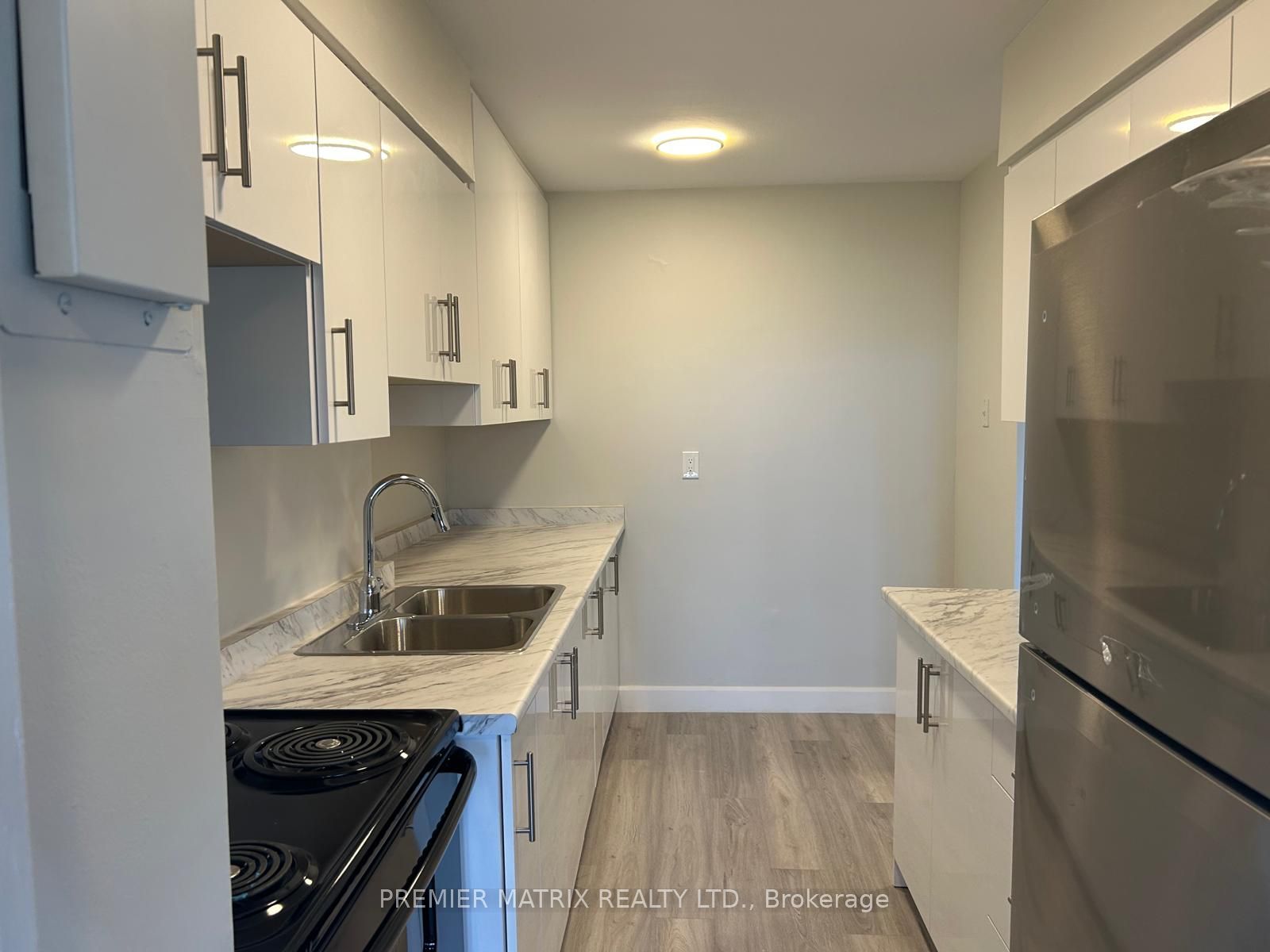 65 Thorncliffe Park Drive, #1404