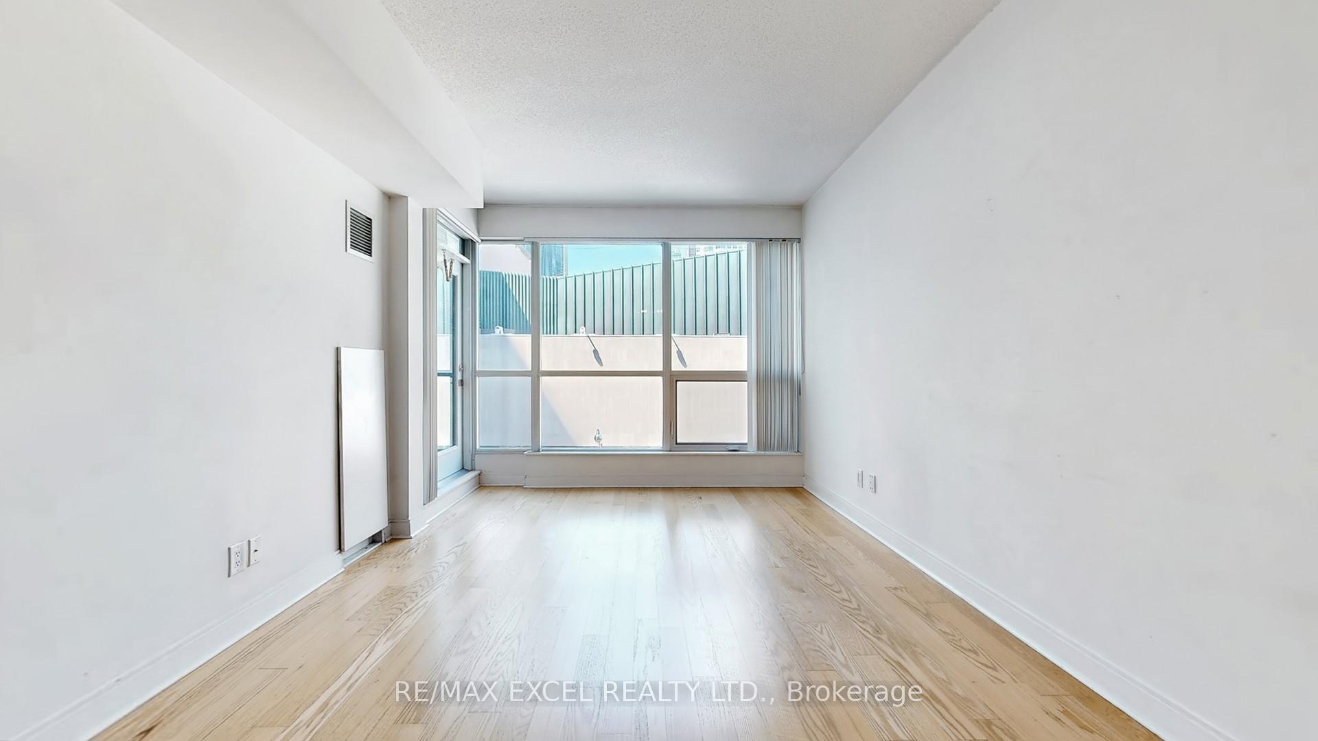 2 Bedrooms Condo at 1 Scott, Toronto For sale