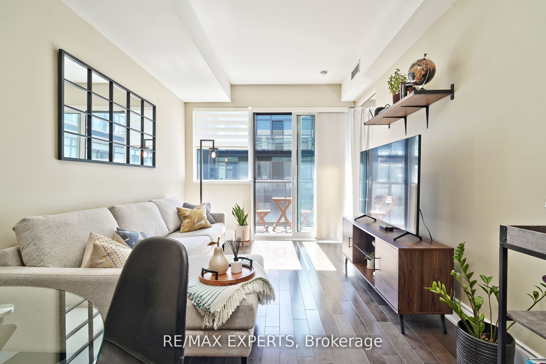 #1017 - 15 James Finlay Way, Toronto, ON M3M 0A2
