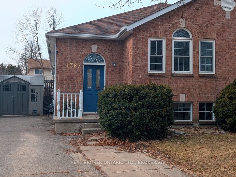 1387 Brackenwood