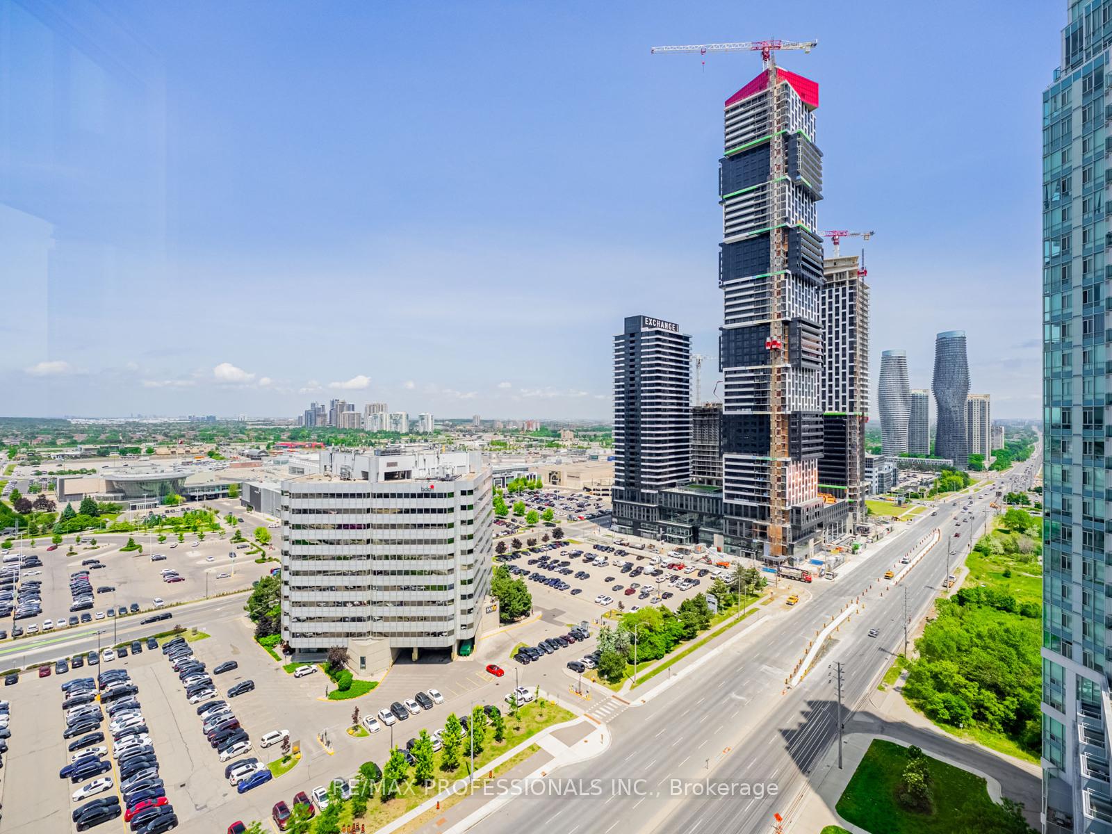 2 Bedrooms Condo at 3939 Duke of York, Mississauga For sale