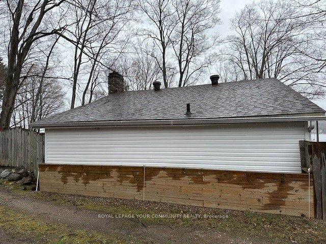 452 Champlain
