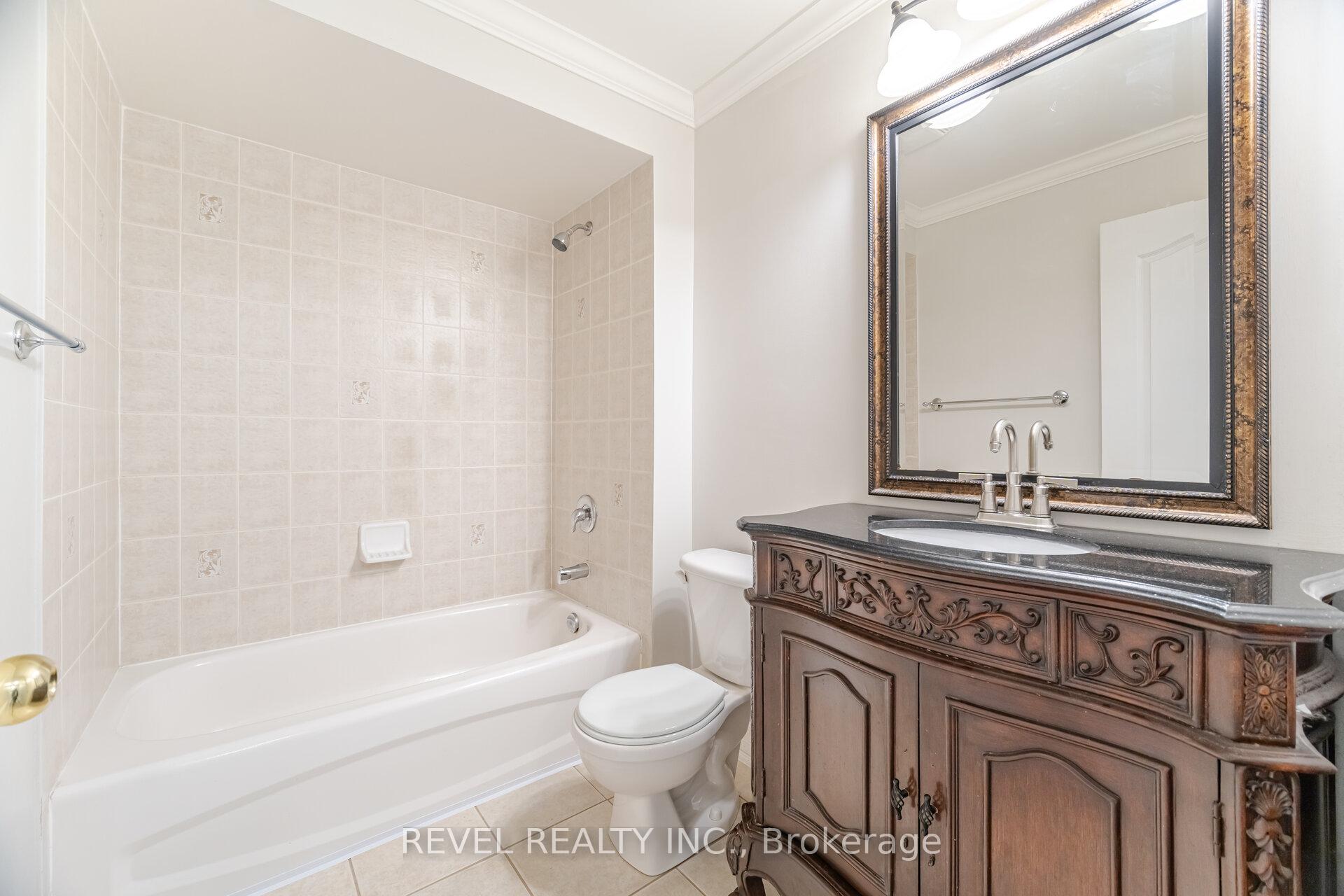 2 Bedrooms Condo at 1489 Heritage, Oakville For sale