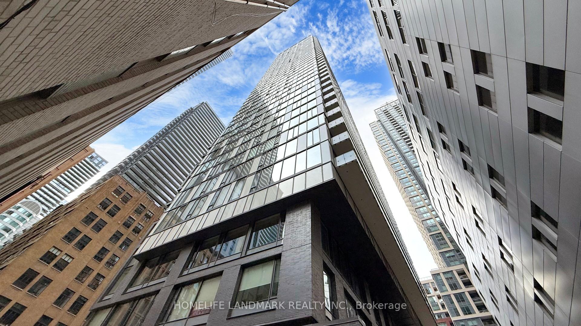 2 Bedrooms Condo at 101 Peter, Toronto For sale