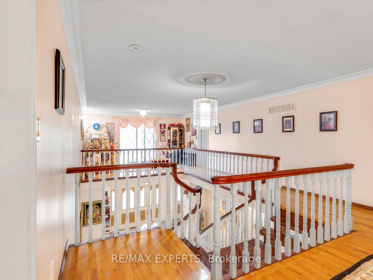 9 Cynthia Crescent