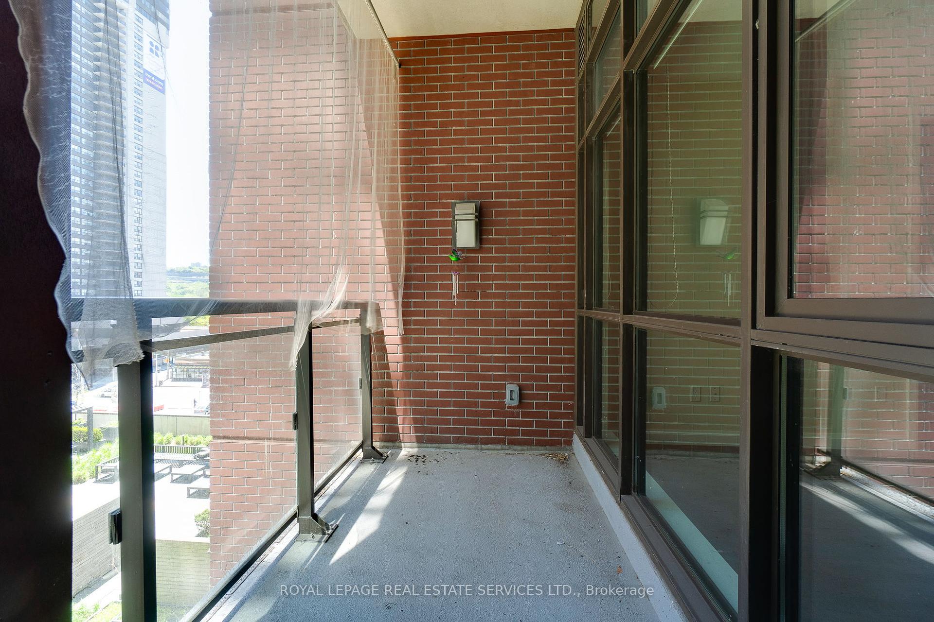 1 Bedroom Condo at 112 King, Hamilton For sale