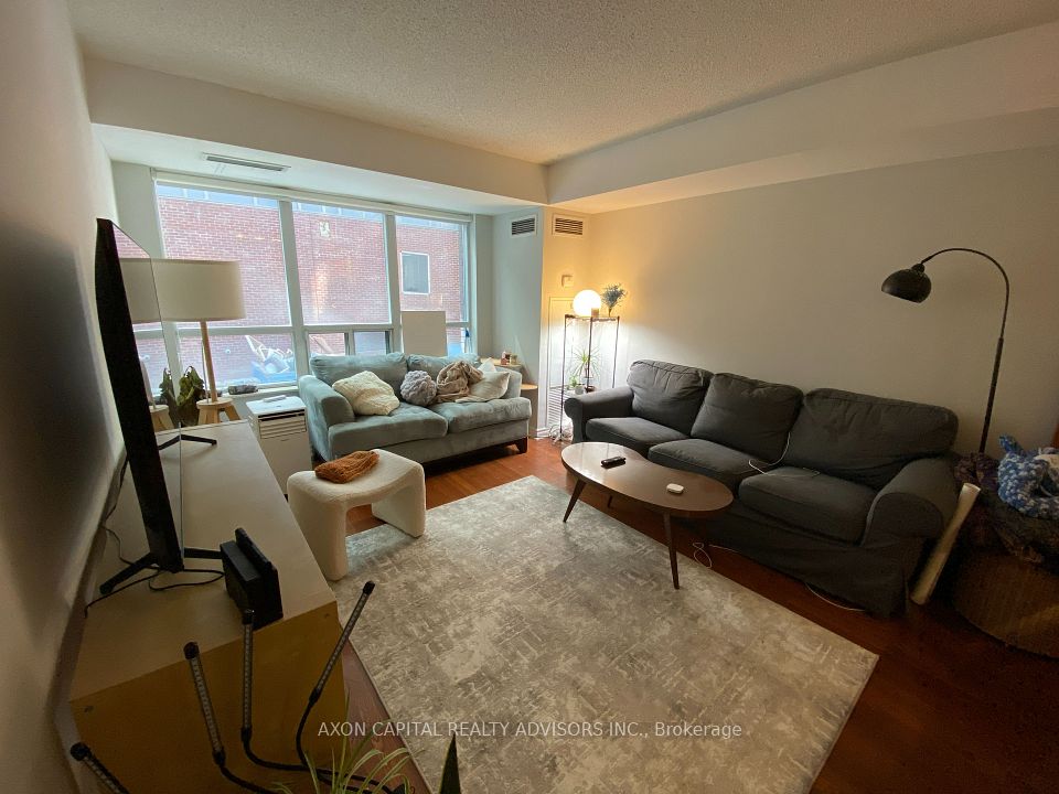 270 Wellington