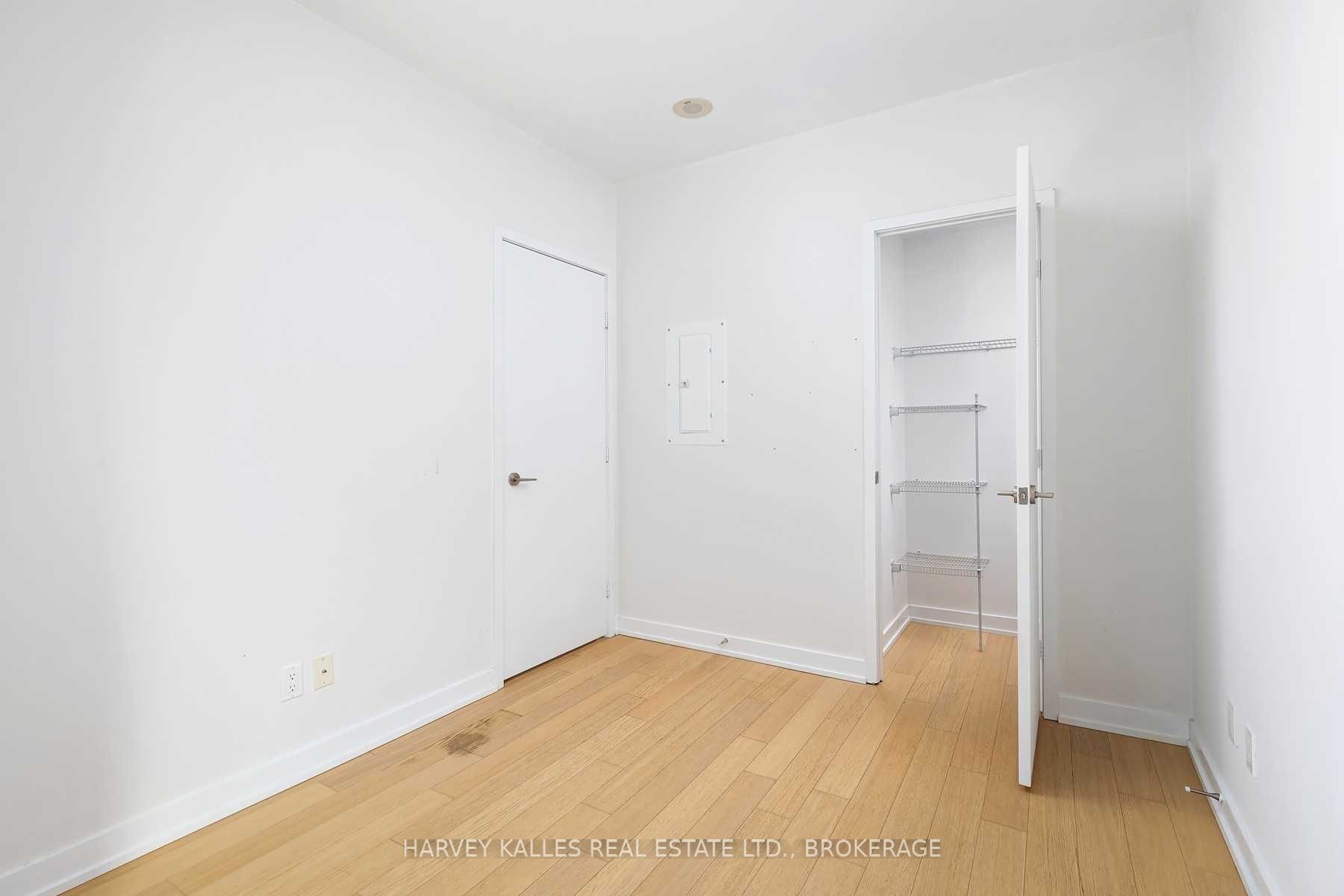 1030 King Street W 1002
