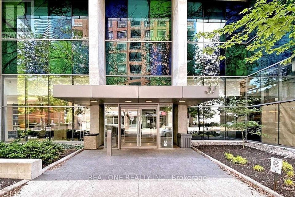 #1208 - 37 Grosvenor St Street, Saint George, ON M4Y 3G5