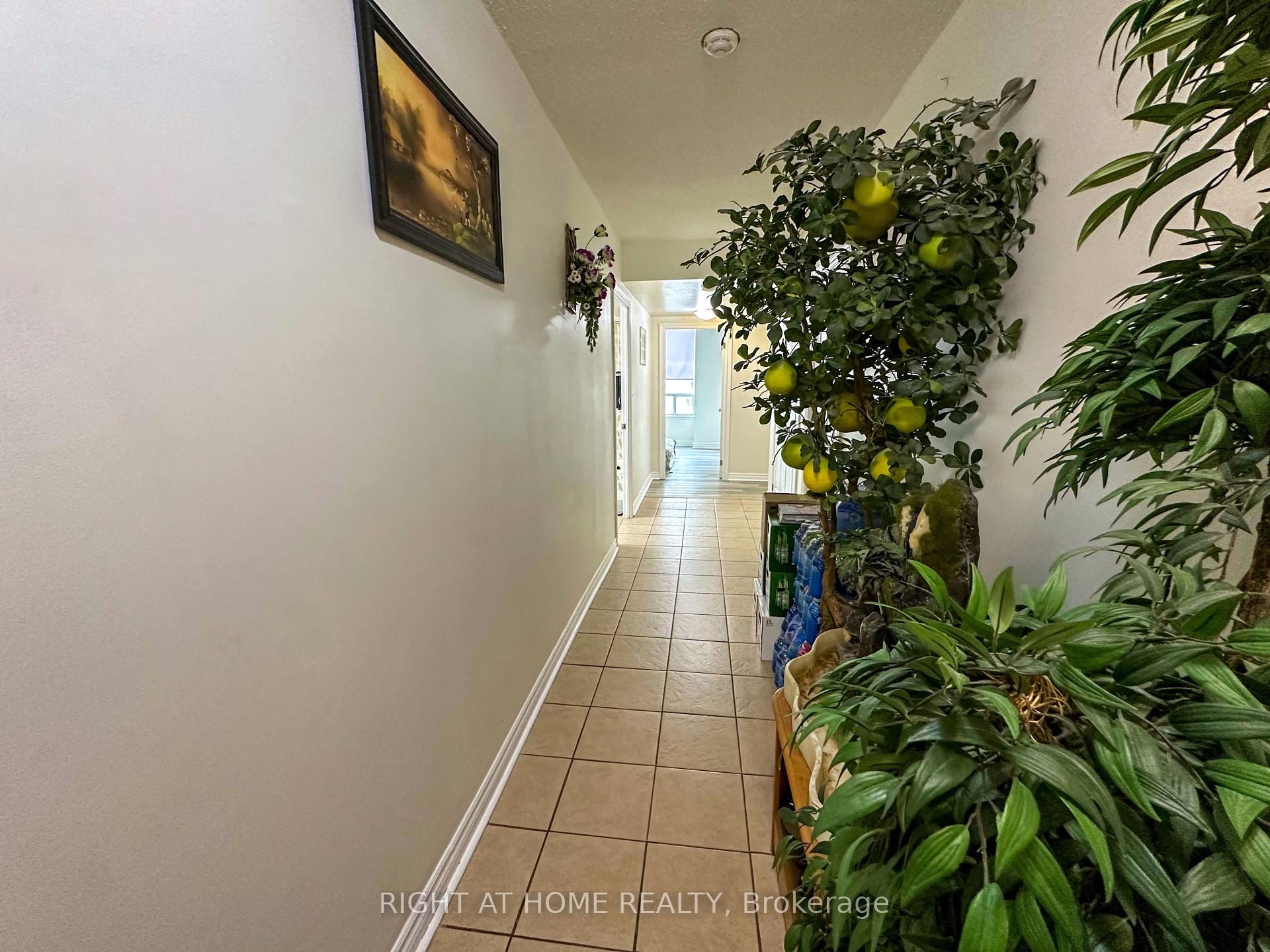 3 Bedrooms Condo at 2088 Lawrence, Toronto For sale