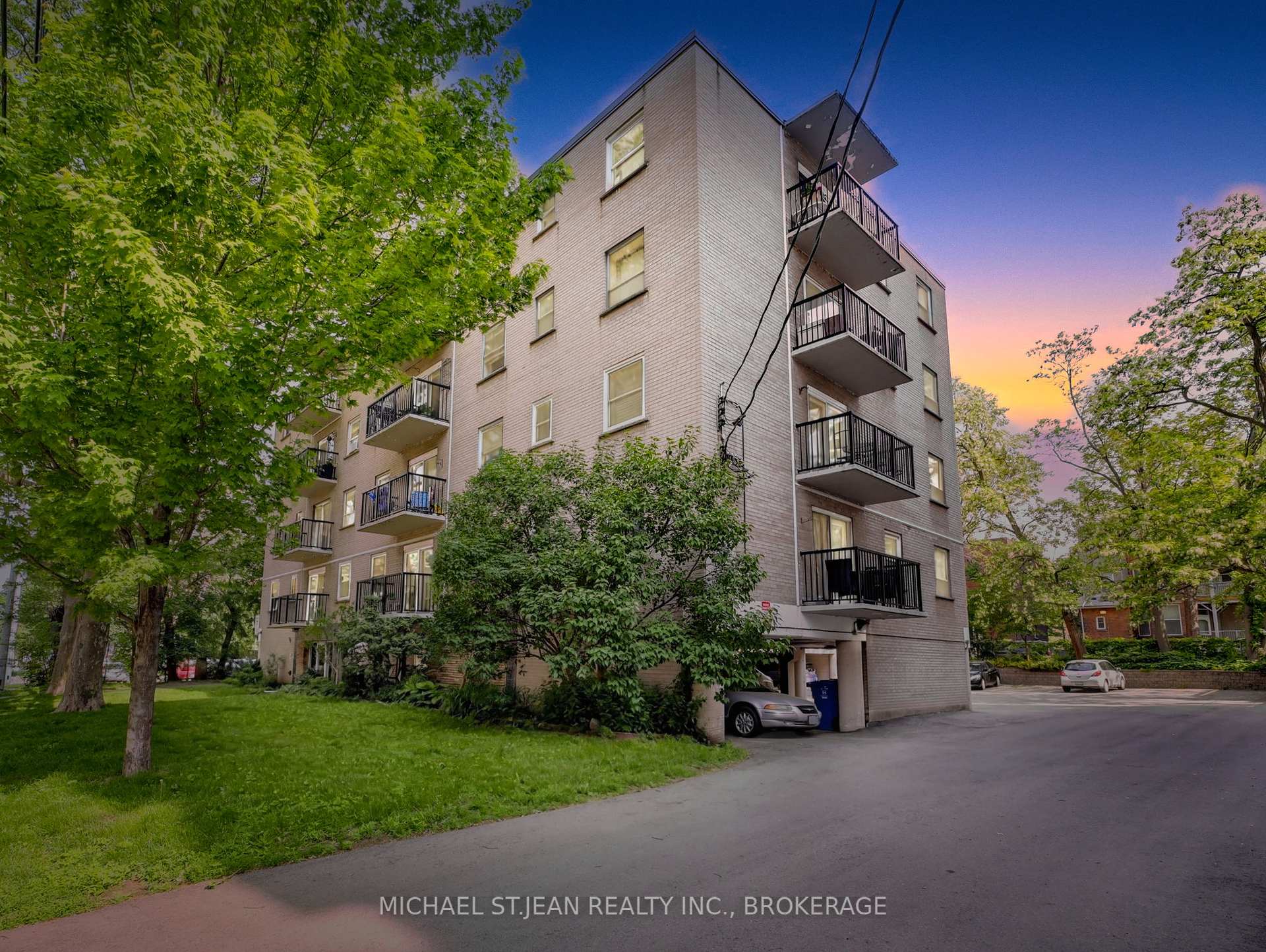 1 Bedroom Co-op at 40 Robinson, Hamilton For sale