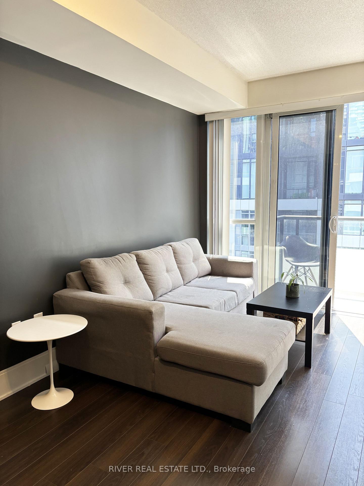1 Bedroom Condo at 560 Front,  Toronto For sale