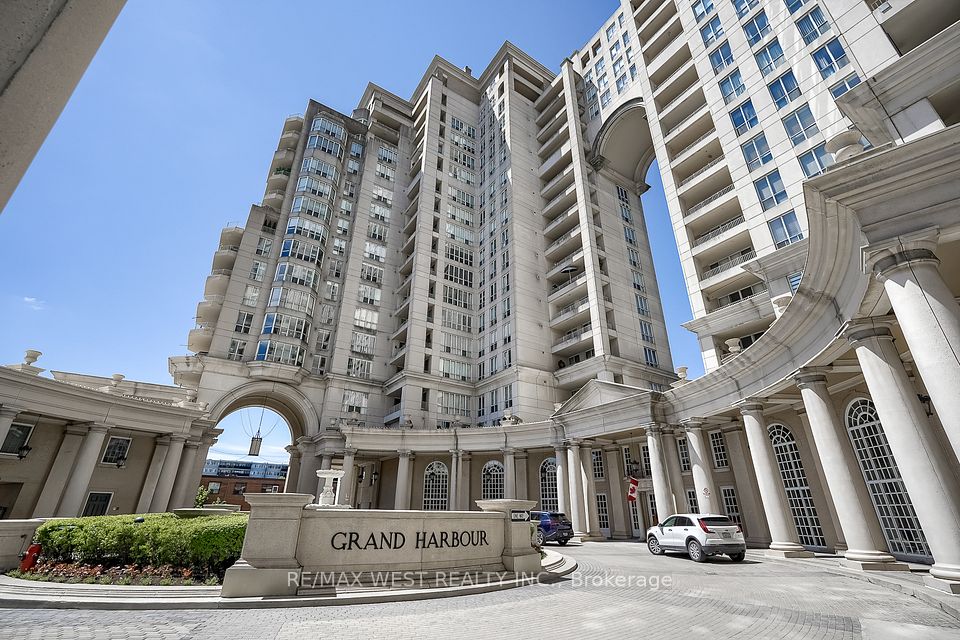 2285 Lake Shore