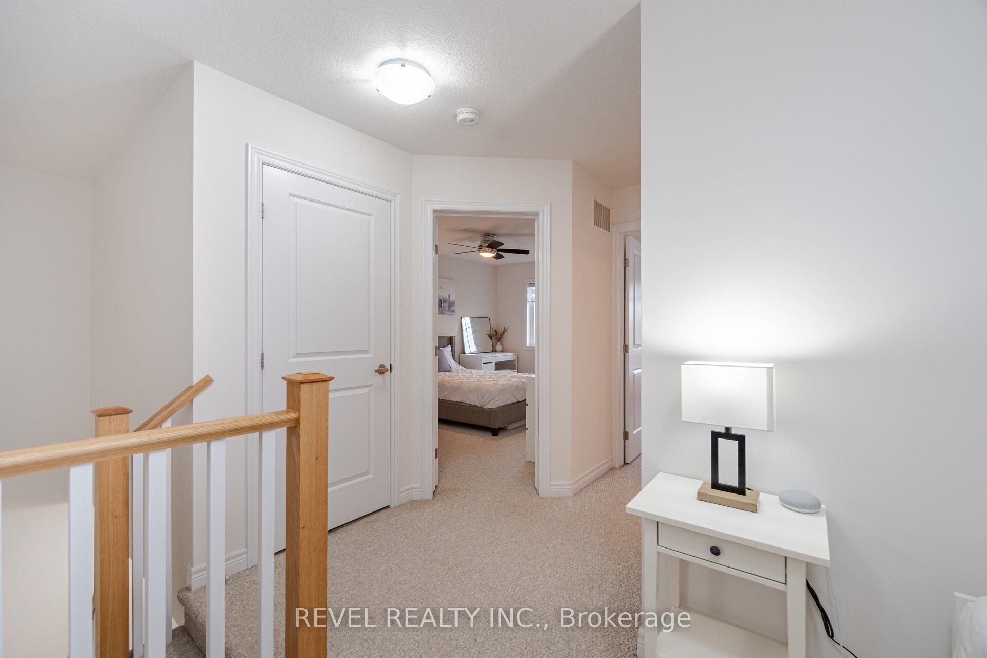 3 Bedrooms Condo at 316 Humphrey, Hamilton For sale