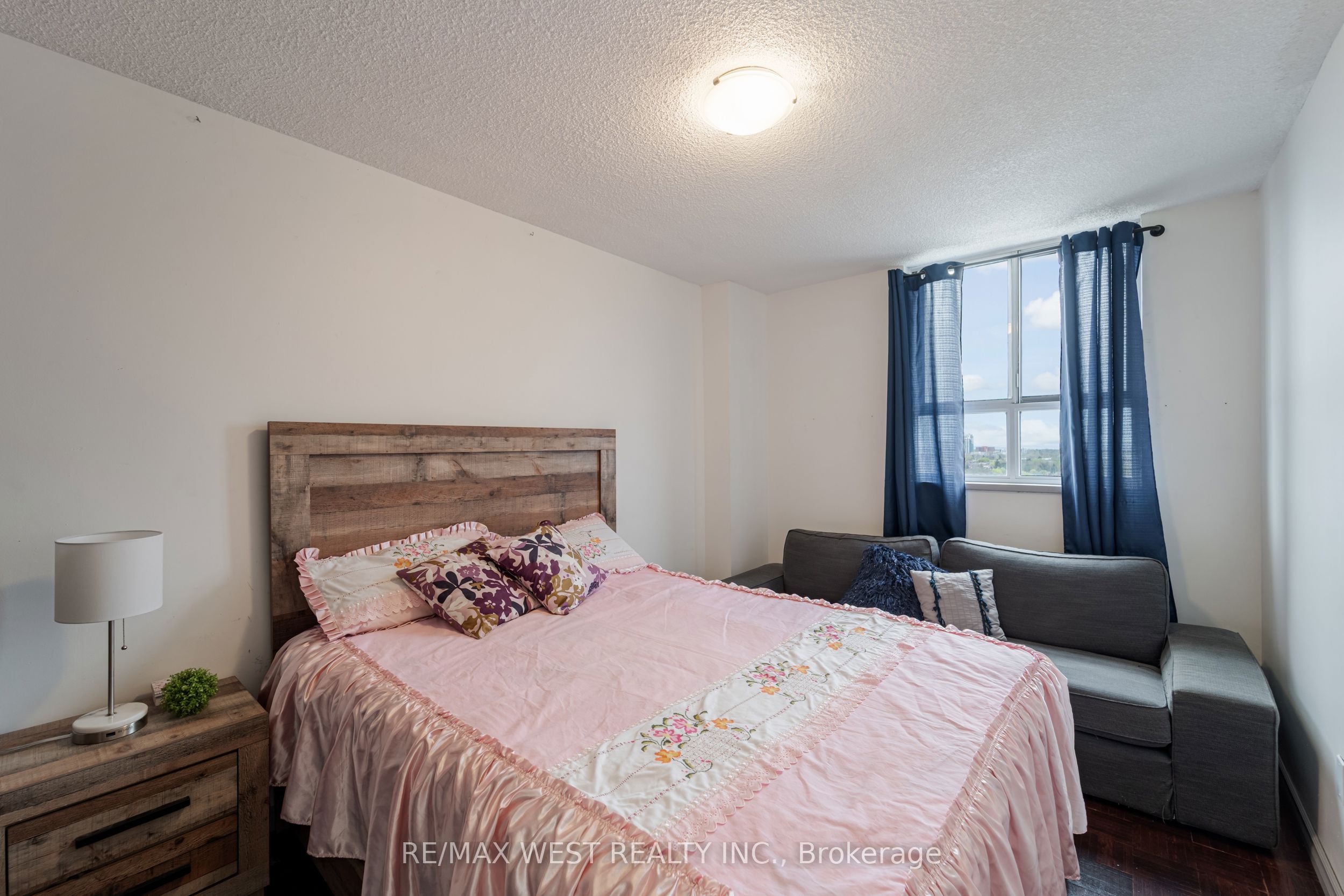 1615 Bloor Street, #1001