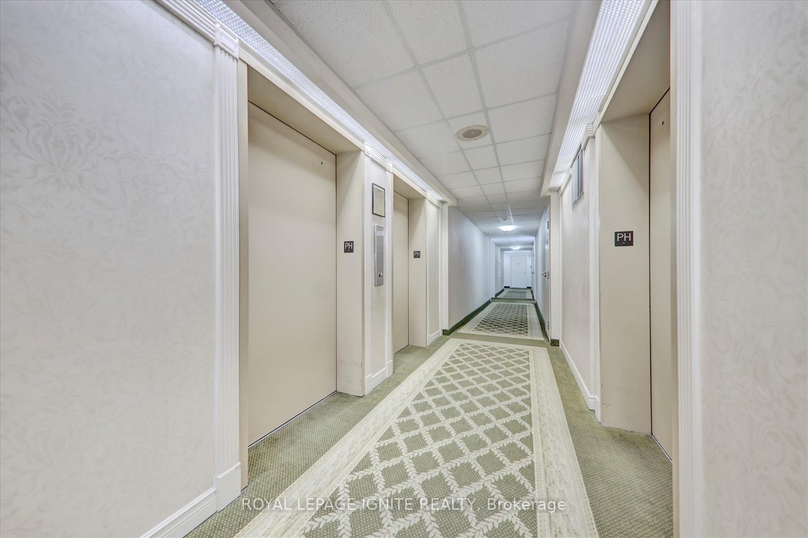 3 Bedrooms Condo at 131 Torresdale, Toronto For sale
