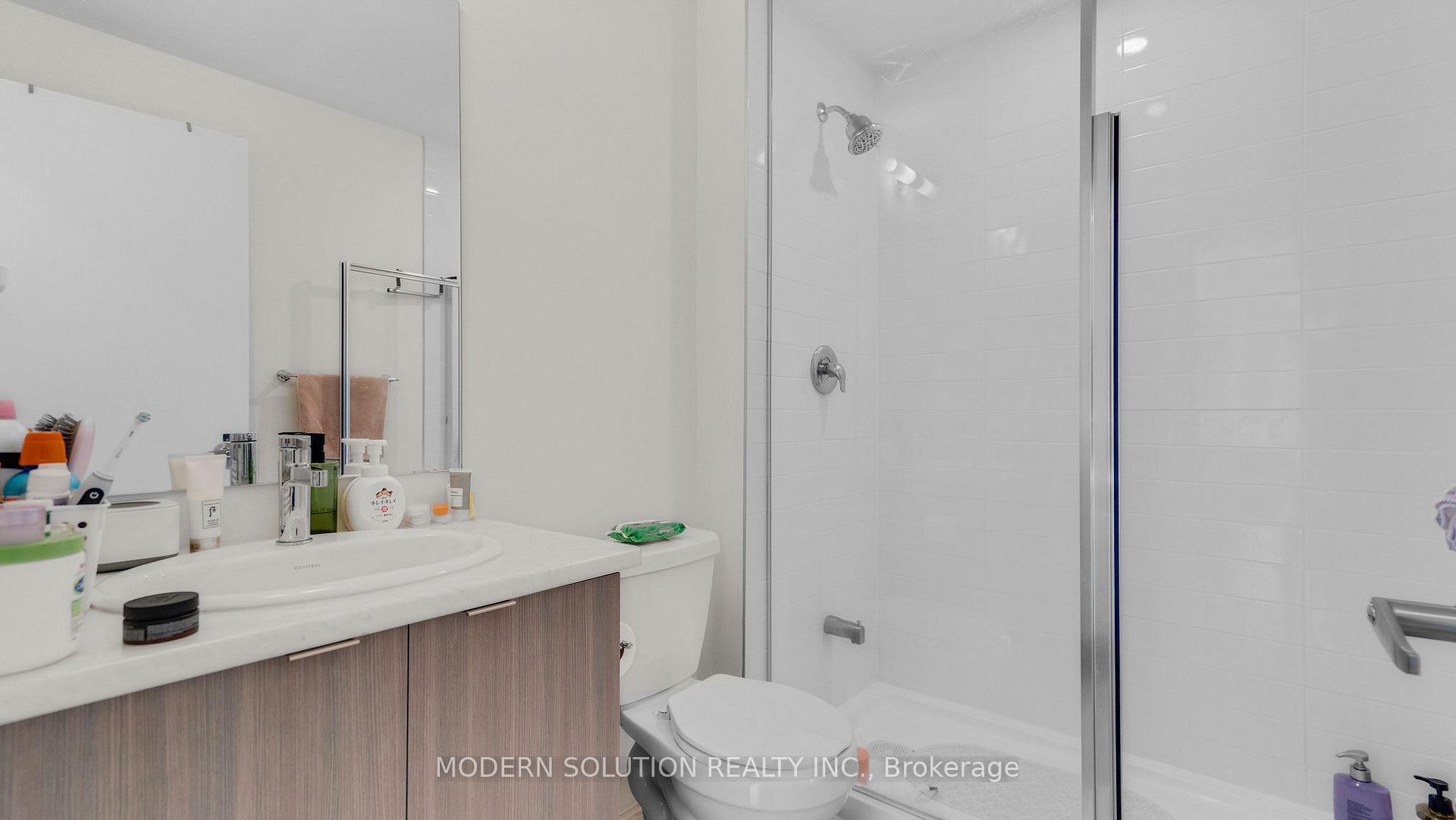 2 Bedrooms Condo at 155 Canon Jackson, Toronto For sale