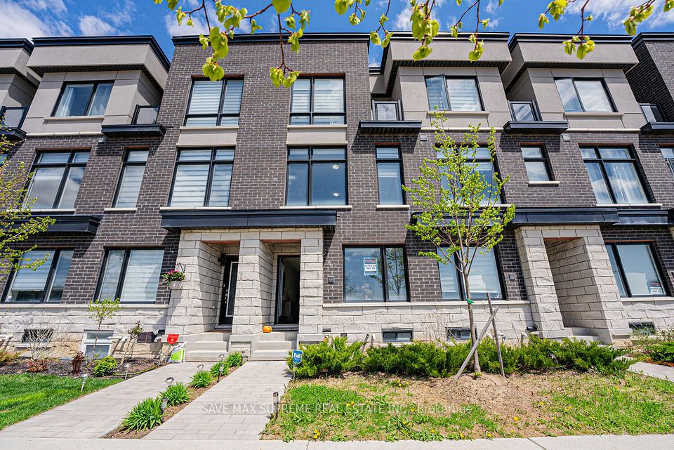 2638 Castlegate Crossing Crossing, Pickering, ON L1X 0H8