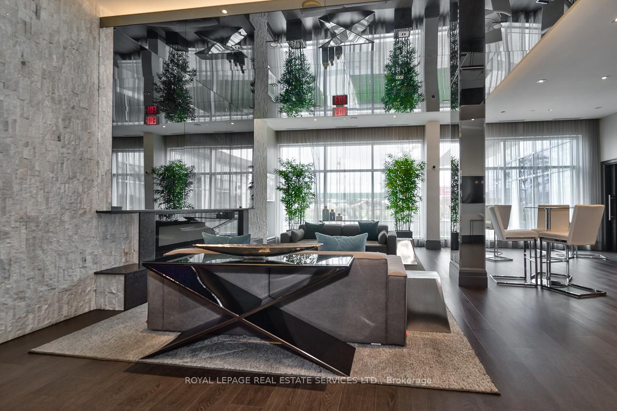 2 Bedrooms Condo at 65 Speers,  Oakville For sale
