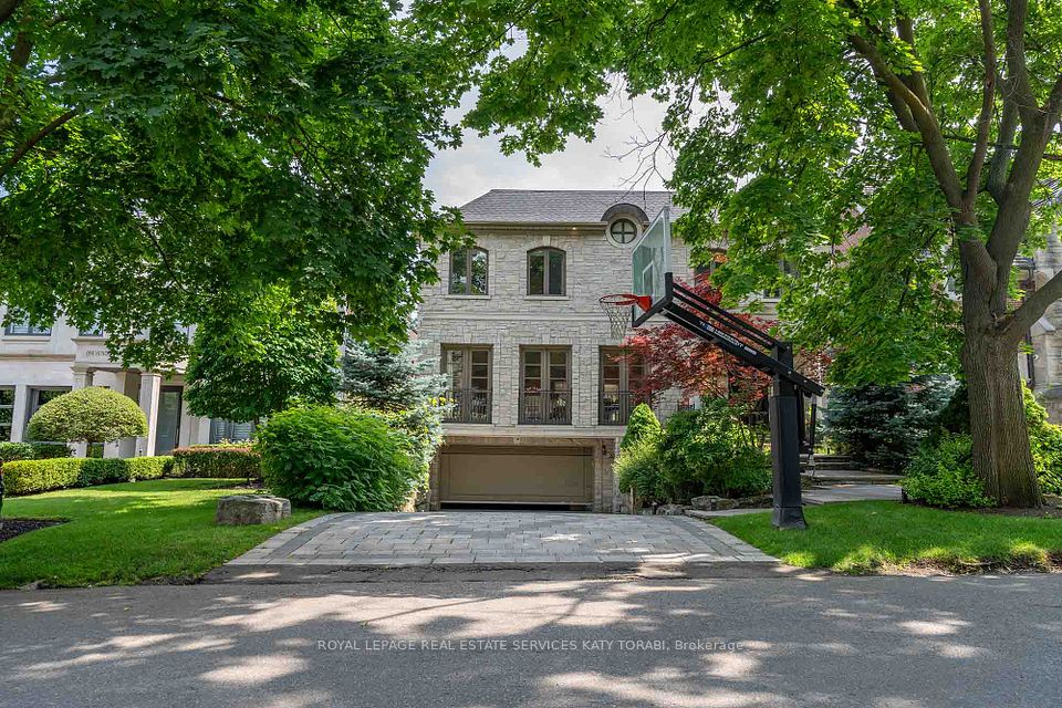 135 Buckingham Avenue