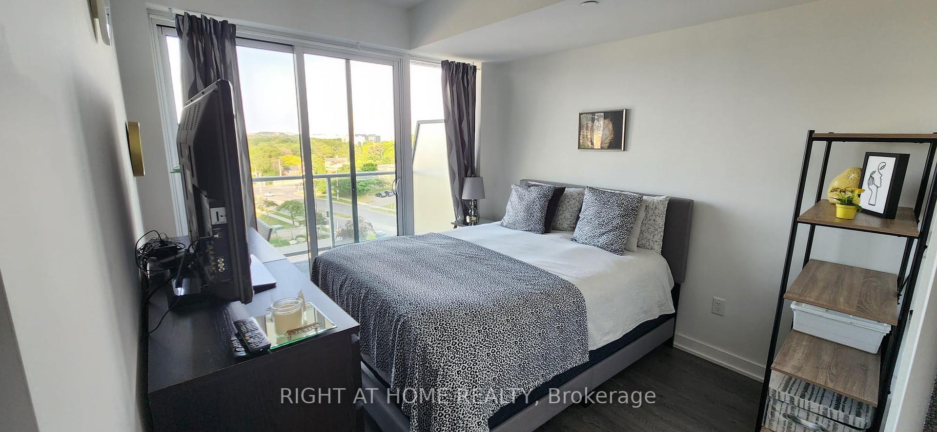 3 Bedrooms Condo at 20 O’Neill, Toronto For sale