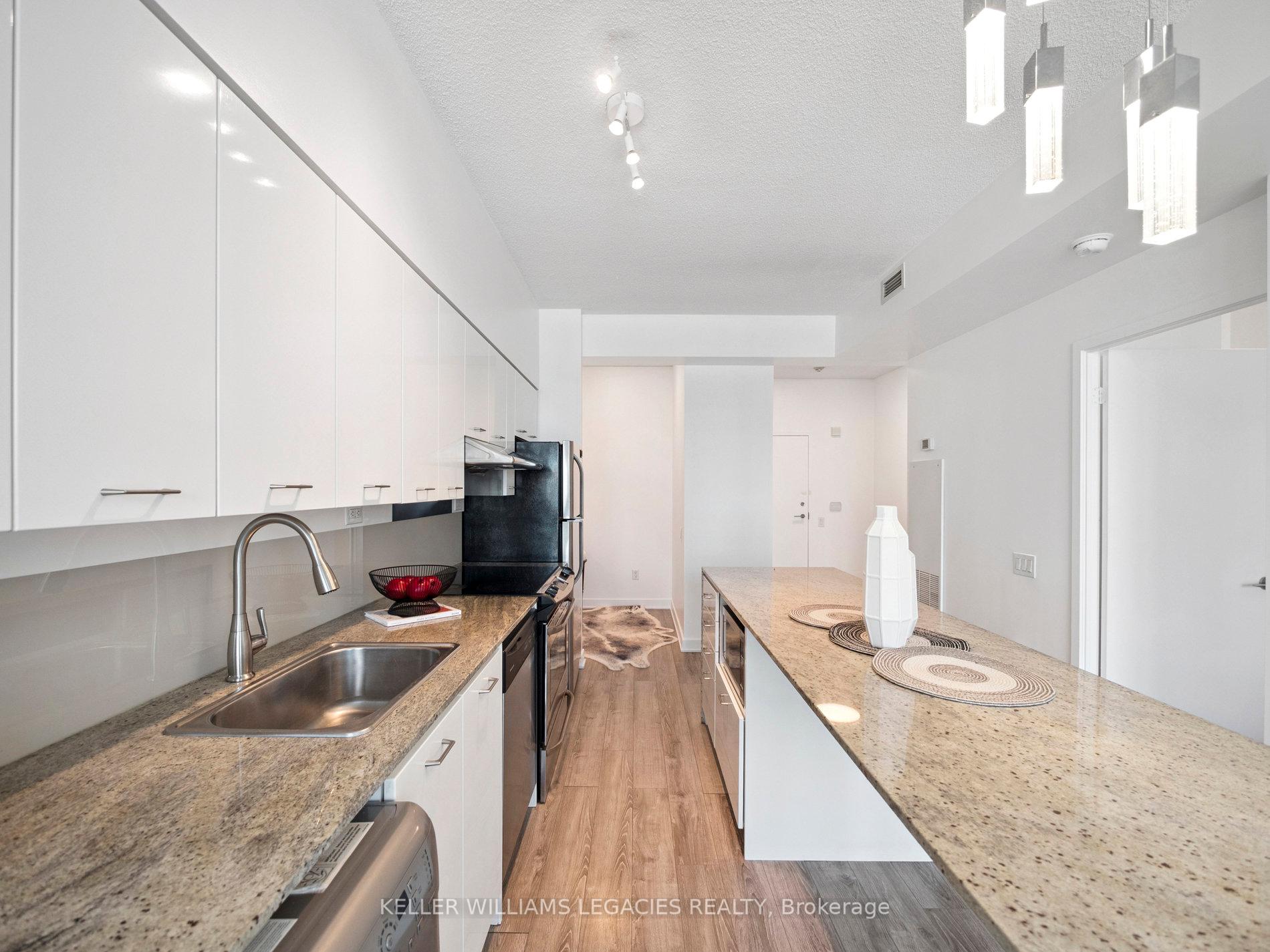 2 Bedrooms Condo at 29 Singer, Toronto For sale