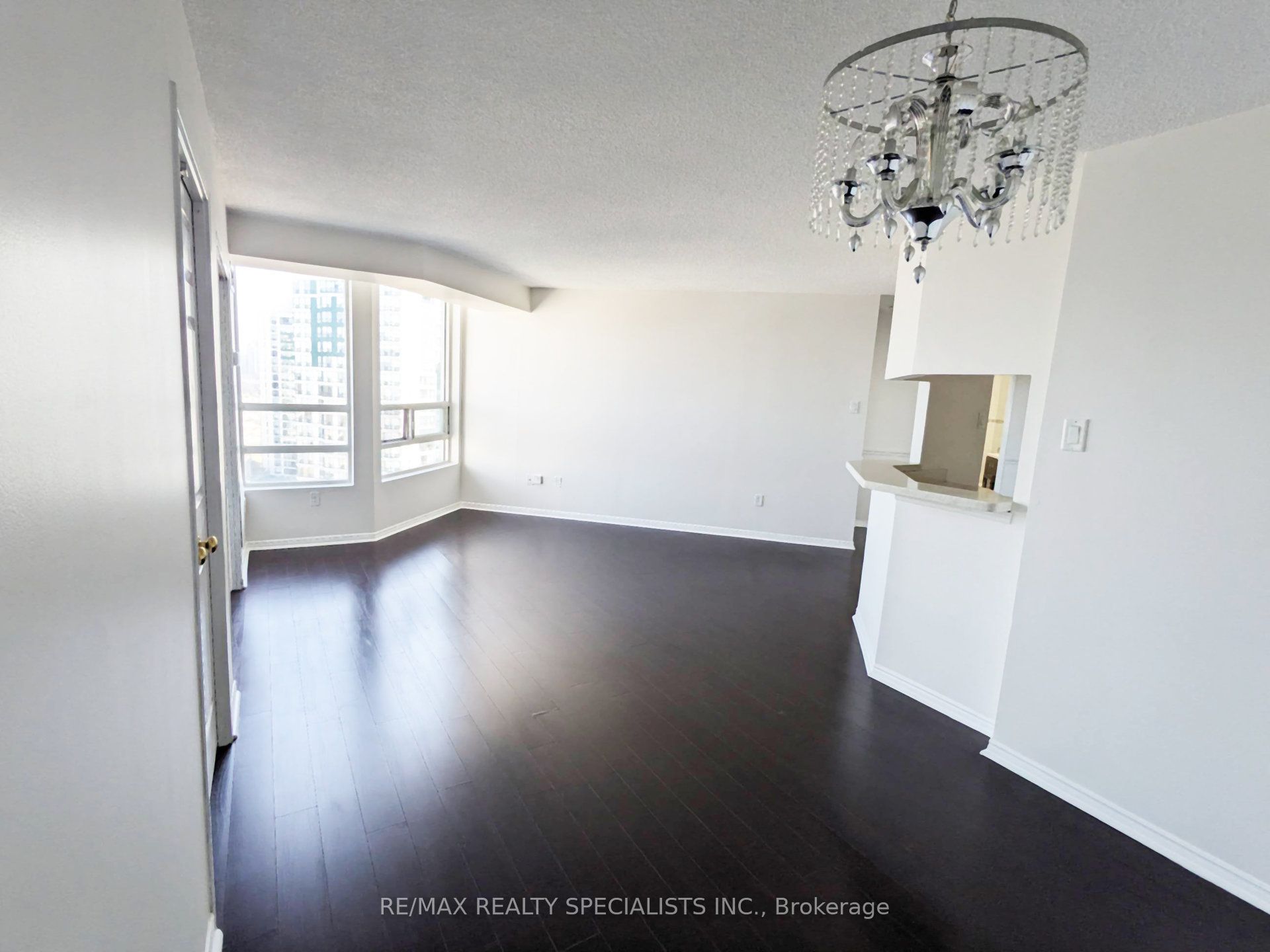 50 Kingsbridge Garden Circle, #1807