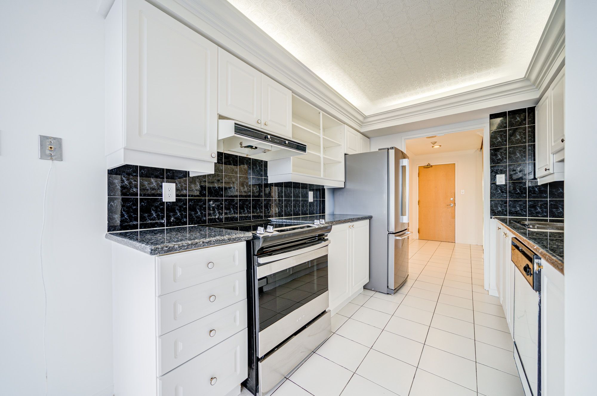 11 Townsgate Drive 1204